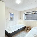 Stunning In With Sauna Nyaraló *