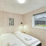 Stunning In With Sauna Nyaraló *